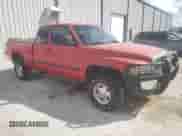 1998 Dodge 1500 z VIN 3B7HF12YXWM246652, wystawiony jako Copart lot #78495014 z przebiegiem 105 600 mil mil oraz Szkoda całkowita • Salvage title. Historia ofert i sprzedaży dostępna na DreamBid. Obrazek 4.