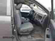 2016 Ram 1500 ST z VIN 1C6RR7FT0GS126890, wystawiony jako IAAI lot #41808263 z przebiegiem 120 772 mil mil oraz . Historia ofert i sprzedaży dostępna na DreamBid. Obrazek 5.