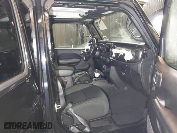 2021 Jeep Wrangler Unlimited 80th Anniversary with VIN 1C4HJXDG3MW769305, listed as a IAAI auction lot 41567149 with 47,652 mi miles and . Bid and sale history available at DreamBid. Image 5.