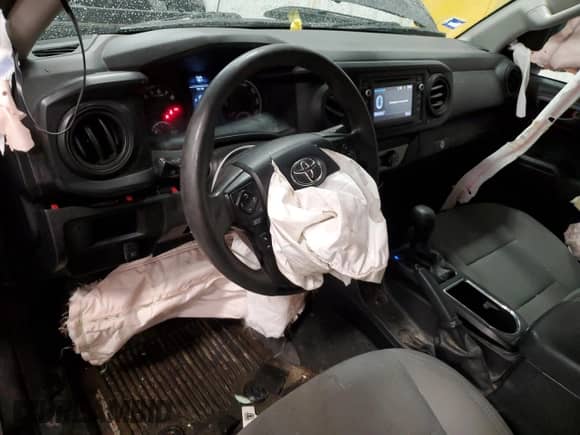 2018 Toyota Tacoma SR with VIN 5TFSX5EN4JX062063, listed as a Copart auction lot 47062045 with 96,087 mi miles and Salvage title. Bid and sale history available at DreamBid. Image 8.