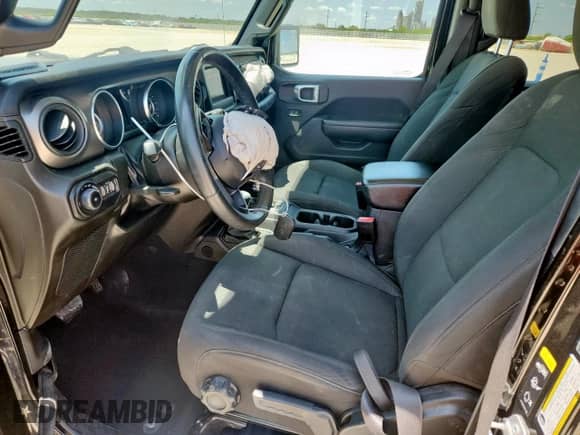 2022 Jeep Wrangler Unlimited Sport S with VIN 1C4HJXDG4NW145949, listed as a Copart auction lot 68324335 with 83,781 mi miles and Salvage title. Bid and sale history available at DreamBid. Image 7.
