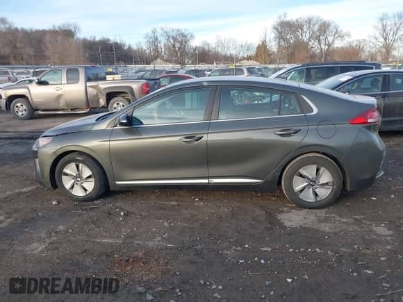 2022 Hyundai Ioniq SE с VIN KMHC75LC6NU275962, выставлен на аукционе IAAI как лот 41297650 с пробегом 28 274 миль миль и . История ставок и продаж доступна на DreamBid. Изображение 13.