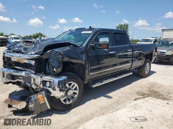 2019 Chevrolet Silverado 1500 with VIN 1GC4CXEY4KF170331, listed as a Copart auction lot 63384875 with 87,514 mi miles and Salvage title. Bid and sale history available at DreamBid. Image 1.