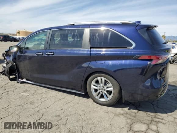 2023 Toyota Sienna Limited с VIN 5TDZRKECXPS169624, выставлен на аукционе Copart как лот 48542525 с пробегом 31 310 миль миль и Списание • Salvage title. История ставок и продаж доступна на DreamBid. Изображение 2.