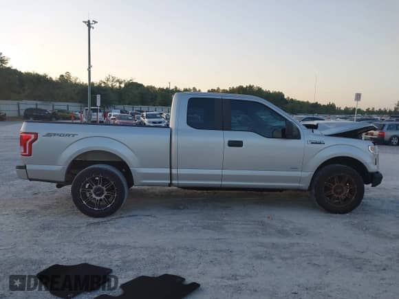 2015 Ford F-150 XL z VIN 1FTEX1CP2FFC03686, wystawiony jako IAAI lot #43359849 z przebiegiem 107 333 mil mil oraz . Historia ofert i sprzedaży dostępna na DreamBid. Obrazek 13.