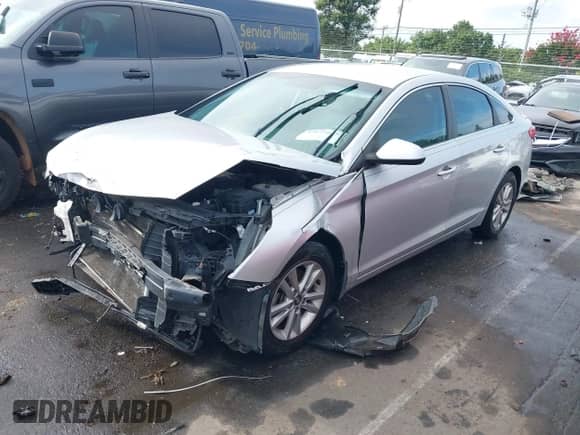 2015 Hyundai Sonata SE с VIN 5NPE24AF5FH198368, выставлен на аукционе IAAI как лот 42877008 с пробегом 117 117 миль миль и . История ставок и продаж доступна на DreamBid. Изображение 17.