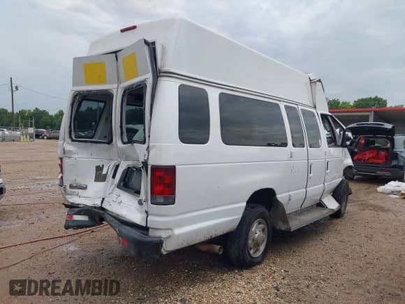 2008 Ford Econoline Cargo Commercial with VIN 1FTSS34L18DA54100, listed as a IAAI auction lot 42314494 with Not provided miles and . Bid and sale history available at DreamBid. Image 4.
