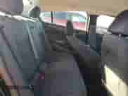 2017 Chevrolet Cruze LT z VIN 1G1BE5SMXH7150720, wystawiony jako Copart lot #86698185 z przebiegiem 81 805 mil mil oraz Szkoda całkowita • Salvage title. Historia ofert i sprzedaży dostępna na DreamBid. Obrazek 10.