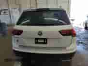 2019 Volkswagen Tiguan S z VIN 3VV1B7AX8KM116826, wystawiony jako Copart lot #86462005 z przebiegiem 80 414 mil mil oraz Szkoda całkowita • Salvage title. Historia ofert i sprzedaży dostępna na DreamBid. Obrazek 6.