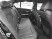 2023 BMW 3 Series 330e xDrive z VIN 3MW39FS05P8D22715, wystawiony jako Copart lot #86916144 z przebiegiem 25 819 mil mil oraz Szkoda całkowita • Salvage title. Historia ofert i sprzedaży dostępna na DreamBid. Obrazek 11.