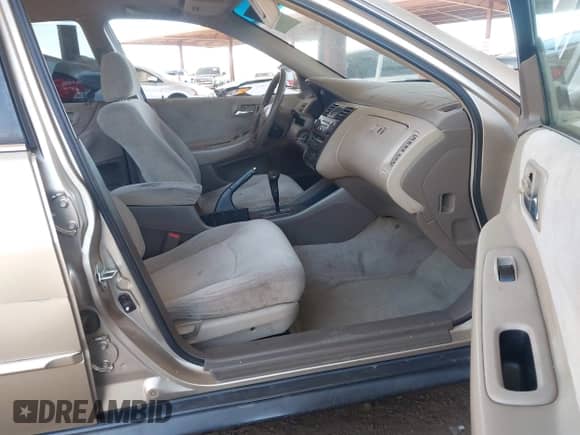 2002 Honda Accord LX z VIN JHMCG665X2C000070, wystawiony jako IAAI lot #42858906 z przebiegiem 241 464 mil mil oraz . Historia ofert i sprzedaży dostępna na DreamBid. Obrazek 5.