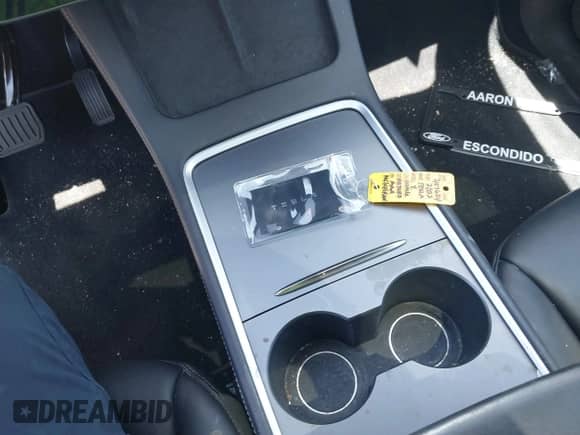 2022 Tesla Model Y Long Range z VIN 7SAYGDEE3NF363270, wystawiony jako IAAI lot #42708934 z przebiegiem 39 994 mil mil oraz . Historia ofert i sprzedaży dostępna na DreamBid. Obrazek 11.