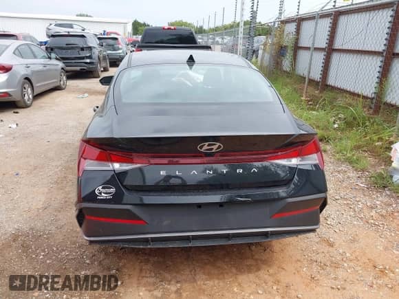 2024 Hyundai Elantra SEL с VIN KMHLM4DG6RU810475, выставлен на аукционе IAAI как лот 43134051 с пробегом 15 444 миль миль и . История ставок и продаж доступна на DreamBid. Изображение 16.