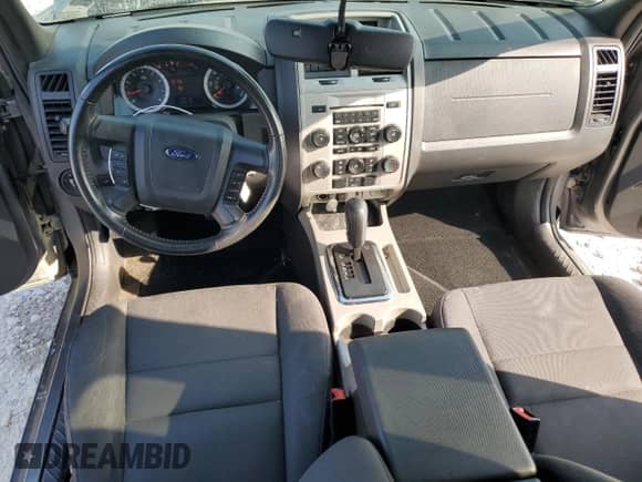 2011 Ford Escape XLT с VIN 1FMCU9DG6BKB83727, выставлен на аукционе Copart как лот 71954295 с пробегом 184 010 миль миль и Чистый • Clean title. История ставок и продаж доступна на DreamBid. Изображение 8.