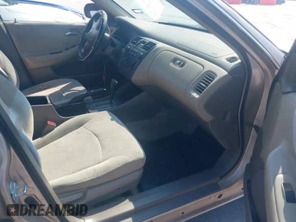 2002 Honda Accord LX with VIN 3HGCG564X2G701595, listed as a IAAI auction lot 43077661 with 231,196 mi miles and . Bid and sale history available at DreamBid. Image 5.