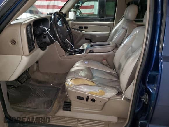 2003 Chevrolet Tahoe LT z VIN 1GNEK13Z33J204958, wystawiony jako Copart lot #86888695 z przebiegiem 136 986 mil mil oraz Szkoda całkowita • Salvage title. Historia ofert i sprzedaży dostępna na DreamBid. Obrazek 7.