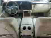 2004 Cadillac Escalade ESV Platinum Edition z VIN 3GYFK66N84G213333, wystawiony jako Copart lot #59950535 z przebiegiem 189 699 mil mil oraz Czysty tytuł • Clean title. Historia ofert i sprzedaży dostępna na DreamBid. Obrazek 8.