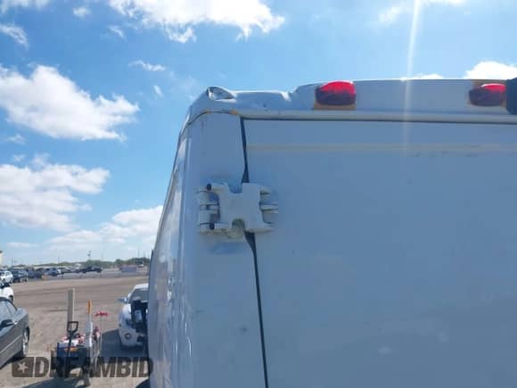 2023 Ram ProMaster Cargo z VIN 3C6LRVVG1PE606308, wystawiony jako IAAI lot #42824322 z przebiegiem 60 497 mil mil oraz . Historia ofert i sprzedaży dostępna na DreamBid. Obrazek 20.