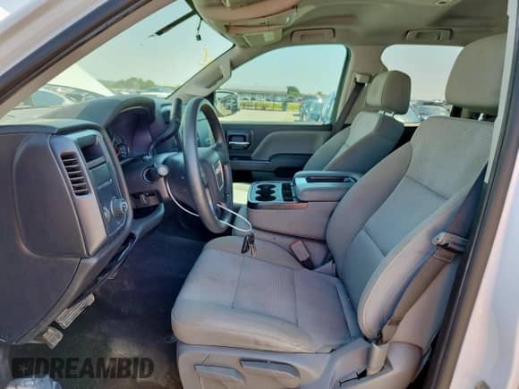 2018 GMC Sierra 1500 z VIN 1GTR1LEC6JZ112842, wystawiony jako Copart lot #70846185 z przebiegiem 71 178 mil mil oraz Szkoda całkowita • Salvage title. Historia ofert i sprzedaży dostępna na DreamBid. Obrazek 7.