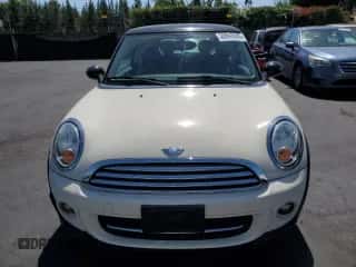 2012 MINI Hardtop with VIN WMWSU3C5XCT185907, listed as a Copart auction lot 60842065 with 81,221 mi miles and Salvage title. Bid and sale history available at DreamBid. Image 5.