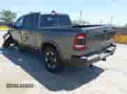 2020 Ram 1500 Rebel z VIN 1C6SRFLT8LN164196, wystawiony jako IAAI lot #42538059 z przebiegiem 60 520 mil mil oraz . Historia ofert i sprzedaży dostępna na DreamBid. Obrazek 3.