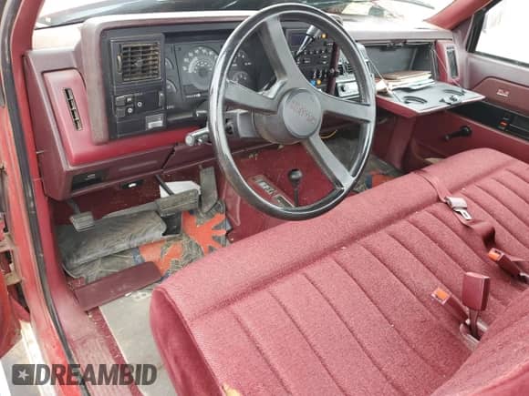 1988 GMC Sierra 1500 с VIN 1GTDK14K7JE502747, выставлен на аукционе Copart как лот 66706494 с пробегом 146 498 миль миль и Чистый • Clean title. История ставок и продаж доступна на DreamBid. Изображение 8.