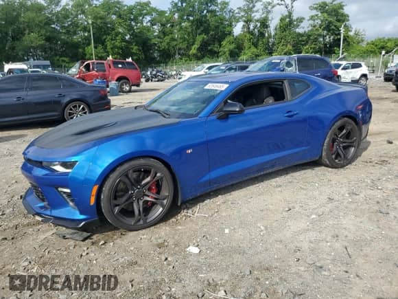 2018 Chevrolet Camaro 1SS z VIN 1G1FE1R75J0185061, wystawiony jako Copart lot #62646465 z przebiegiem 23 067 mil mil oraz Szkoda całkowita • Salvage title. Historia ofert i sprzedaży dostępna na DreamBid. Obrazek 1.