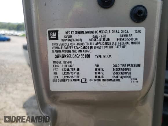 2004 Chevrolet Suburban LS z VIN 3GNGK26U54G165100, wystawiony jako Copart lot #65907575 z przebiegiem 196 457 mil mil oraz Szkoda całkowita • Salvage title. Historia ofert i sprzedaży dostępna na DreamBid. Obrazek 13.