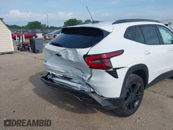 2024 Chevrolet Trax ACTIV с VIN KL77LKE20RC059568, выставлен на аукционе IAAI как лот 42903824 с пробегом 28 284 миль миль и . История ставок и продаж доступна на DreamBid. Изображение 6.