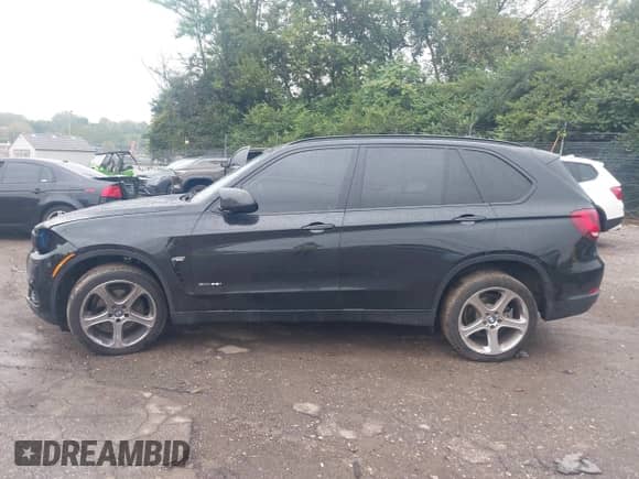 2016 BMW X5 xDrive35i z VIN 5UXKR0C59G0S93430, wystawiony jako IAAI lot #43302251 z przebiegiem 131 493 mil mil oraz . Historia ofert i sprzedaży dostępna na DreamBid. Obrazek 15.