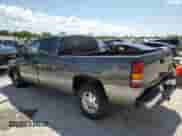 2000 GMC Sierra 1500 SLE with VIN 1GTEC19V3YZ352742, listed as a Copart auction lot 57746955 with 194,947 mi miles and Salvage title. Bid and sale history available at DreamBid. Image 2.