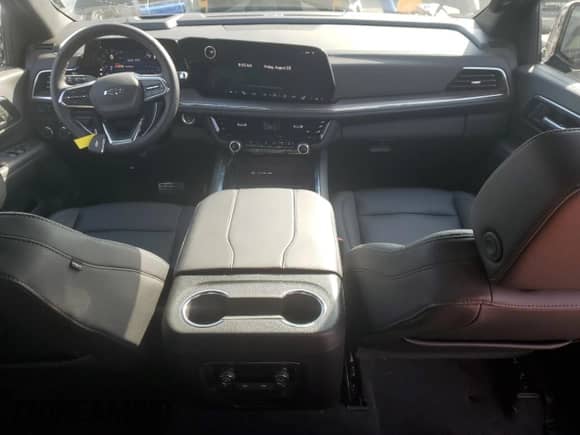 2025 Chevrolet Tahoe Z71 с VIN 1GNS6PRD0SR193228, выставлен на аукционе Copart как лот 71122305 с пробегом 4 068 миль миль и Списание • Salvage title. История ставок и продаж доступна на DreamBid. Изображение 8.