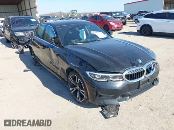 2021 BMW 3 Series 330e xDrive z VIN 3MW5P9J06M8B84969, wystawiony jako IAAI lot #41208810 z przebiegiem 34 199 mil mil oraz . Historia ofert i sprzedaży dostępna na DreamBid. Obrazek 1.