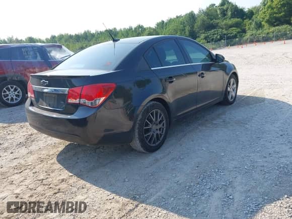 2014 Chevrolet Cruze Diesel with VIN 1G1P75SZ7E7283894, listed as a IAAI auction lot 42676459 with 177,312 mi miles and . Bid and sale history available at DreamBid. Image 4.
