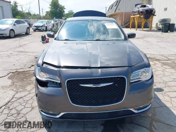 2020 Chrysler 300 Touring L с VIN 2C3CCAAGXLH158842, выставлен на аукционе IAAI как лот 42960426 с пробегом 19 761 миль миль и . История ставок и продаж доступна на DreamBid. Изображение 13.