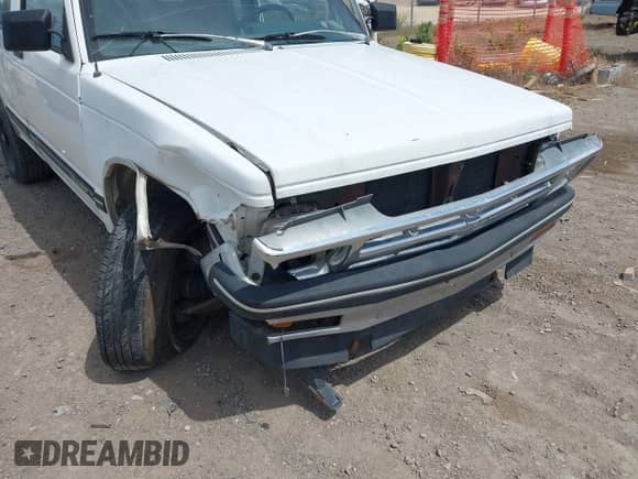 1993 Chevrolet Blazer z VIN 1GNDT13W0P2159153, wystawiony jako IAAI lot #42414622 z przebiegiem 224 752 mil mil oraz . Historia ofert i sprzedaży dostępna na DreamBid. Obrazek 6.