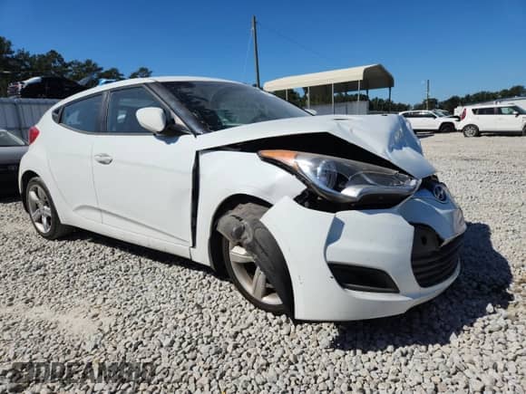 2013 Hyundai Veloster w/Gray Int z VIN KMHTC6AD4DU146162, wystawiony jako Copart lot #84929175 z przebiegiem 143 947 mil mil oraz Szkoda całkowita • Salvage title. Historia ofert i sprzedaży dostępna na DreamBid. Obrazek 4.
