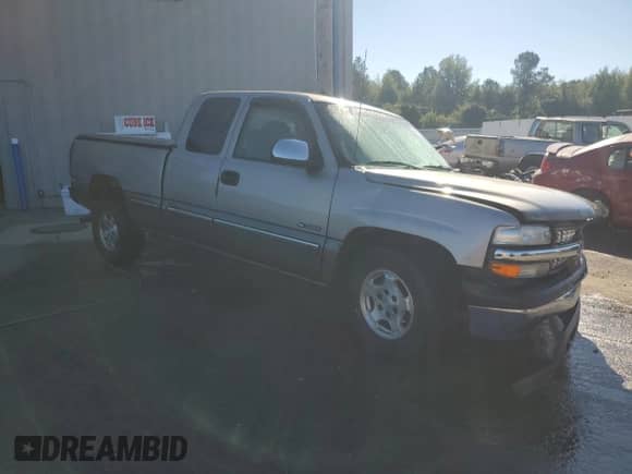 2000 Chevrolet Silverado 1500 LS z VIN 2GCEC19T9Y1249882, wystawiony jako Copart lot #84471475 z przebiegiem 213 077 mil mil oraz Szkoda całkowita • Salvage title. Historia ofert i sprzedaży dostępna na DreamBid. Obrazek 4.