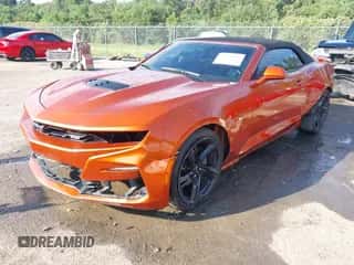 2023 Chevrolet Camaro 2SS z VIN 1G1FH3D71P0140279, wystawiony jako IAAI lot #43271983 z przebiegiem 44 787 mil mil oraz . Historia ofert i sprzedaży dostępna na DreamBid. Obrazek 2.