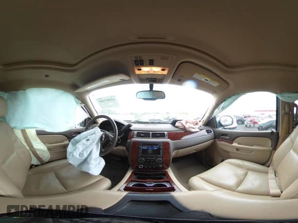 2010 Chevrolet Suburban LTZ z VIN 1GNUCKE07AR271316, wystawiony jako IAAI lot #42097289 z przebiegiem 109 626 mil mil oraz . Historia ofert i sprzedaży dostępna na DreamBid. Obrazek 21.