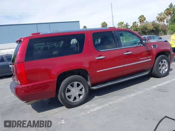 2008 Cadillac Escalade ESV с VIN 1GYFK66888R160245, выставлен на аукционе IAAI как лот 42642205 с пробегом 163 669 миль миль и . История ставок и продаж доступна на DreamBid. Изображение 4.