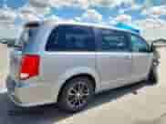 2017 Dodge Grand Caravan SE z VIN 2C4RDGBG0HR550184, wystawiony jako Copart lot #81712195 z przebiegiem 89 256 mil mil oraz Szkoda całkowita • Salvage title. Historia ofert i sprzedaży dostępna na DreamBid. Obrazek 3.