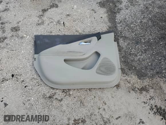 2015 Chevrolet Volt z VIN 1G1RB6E41FU126796, wystawiony jako Copart lot #75761653 z przebiegiem 75 273 mil mil oraz . Historia ofert i sprzedaży dostępna na DreamBid. Obrazek 12.