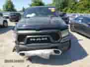 2020 Ram 1500 Rebel z VIN 1C6SRFLT0LN233317, wystawiony jako Copart lot #70363135 z przebiegiem 124 850 mil mil oraz Szkoda całkowita • Salvage title. Historia ofert i sprzedaży dostępna na DreamBid. Obrazek 5.