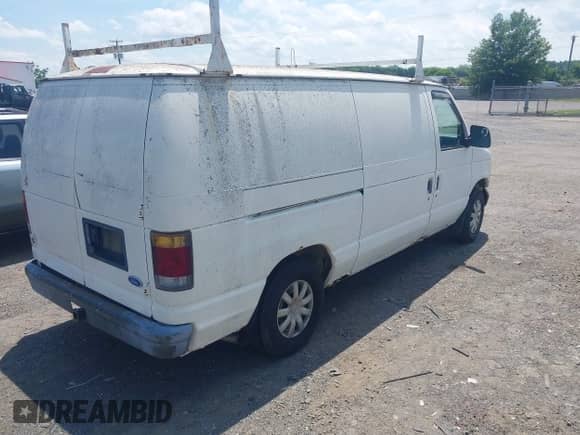 1993 Ford Econoline Cargo с VIN 1FTDE14YXPHA00852, выставлен на аукционе IAAI как лот 42682923 с пробегом 275 234 миль миль и . История ставок и продаж доступна на DreamBid. Изображение 4.
