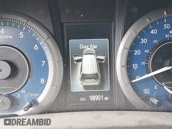 2019 Toyota Sienna XLE Auto Access Seat with VIN 5TDYZ3DC6KS991137, listed as a IAAI auction lot 41946587 with 98,901 mi miles and . Bid and sale history available at DreamBid. Image 7.