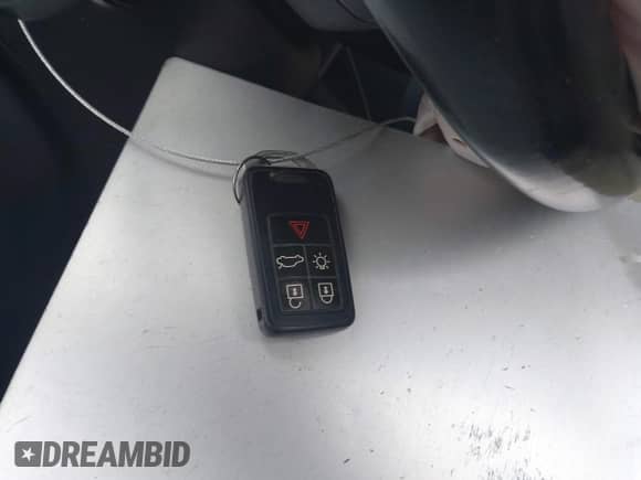2017 Volvo S60 Dynamic с VIN YV126MFL8H2422804, выставлен на аукционе IAAI как лот 42411971 с пробегом 127 927 миль миль и . История ставок и продаж доступна на DreamBid. Изображение 11.