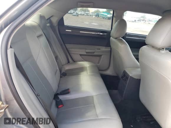 2006 Chrysler 300 Touring with VIN 2C3KA53G16H458912, listed as a Copart auction lot 85814015 with 207,998 mi miles and Clean title. Bid and sale history available at DreamBid. Image 11.