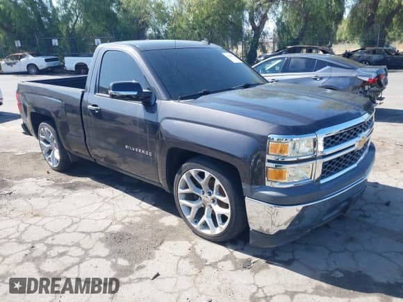 2014 Chevrolet Silverado 1500 Work Truck z VIN 1GCNCPEH5EZ336461, wystawiony jako IAAI lot #42248272 z przebiegiem 67 144 mil mil oraz . Historia ofert i sprzedaży dostępna na DreamBid. Obrazek 1.