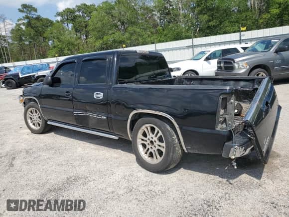 2005 GMC Sierra 1500 SLT z VIN 2GTEC13T351389897, wystawiony jako Copart lot #56167155 z przebiegiem 308 224 mil mil oraz Szkoda całkowita • Salvage title. Historia ofert i sprzedaży dostępna na DreamBid. Obrazek 2.